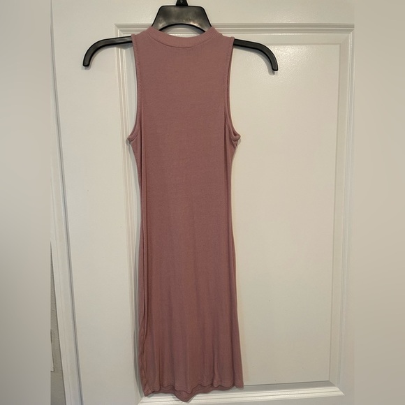 Charlotte Russe Mauve Sleeveless Mini Dress - Picture 4 of 4